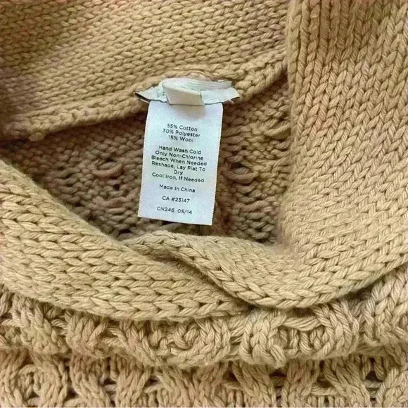 Talbots Crocheted Batwing Sweater Poncho Size S/M Tan Casual Fall Chunky Layer - Picture 10 of 11